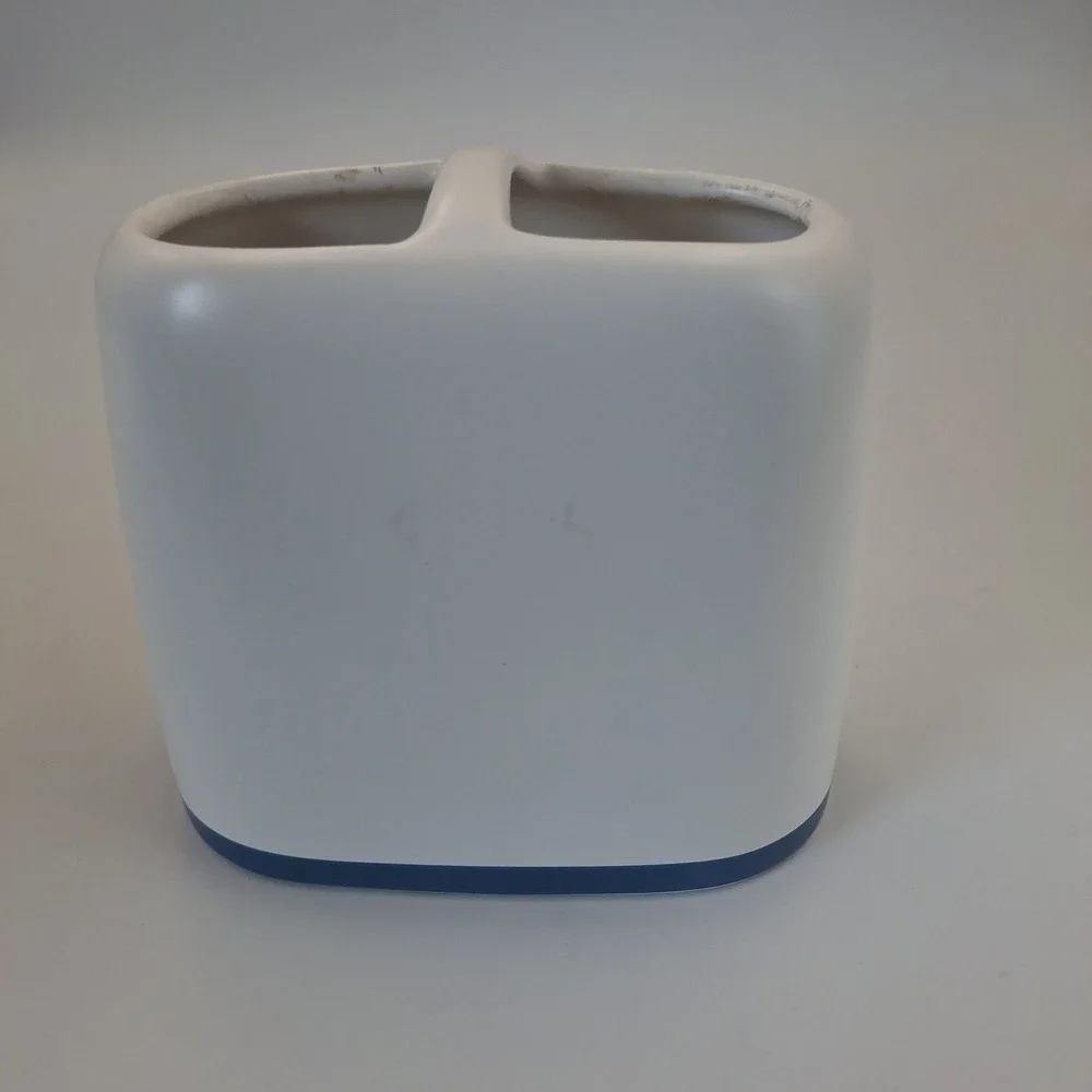JLA‎ Bath Pet Friends Ceramic Toothbrush Holder White Blue Dogs Cat Bathroom Vtg